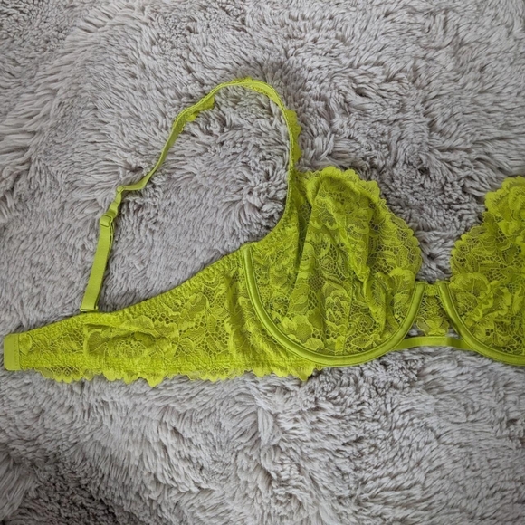 2/$25 La SENZA Sheer Floral Lace Bra - Picture 3 of 5